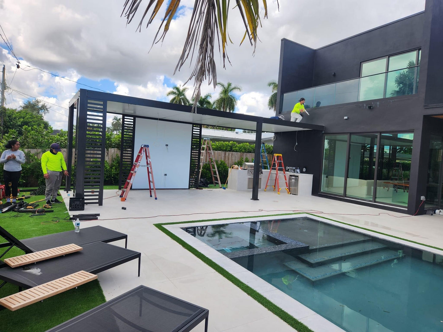 Make an appointment for free consultation